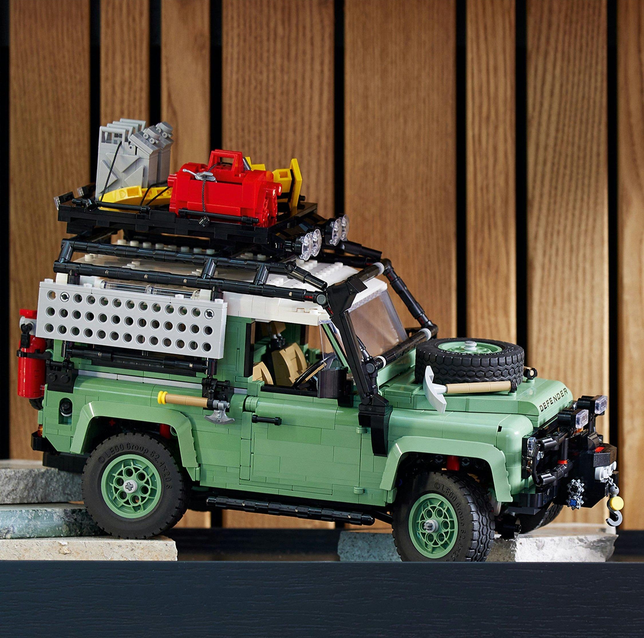 LEGO Icons 10317 Land Rover Classic Defender 90