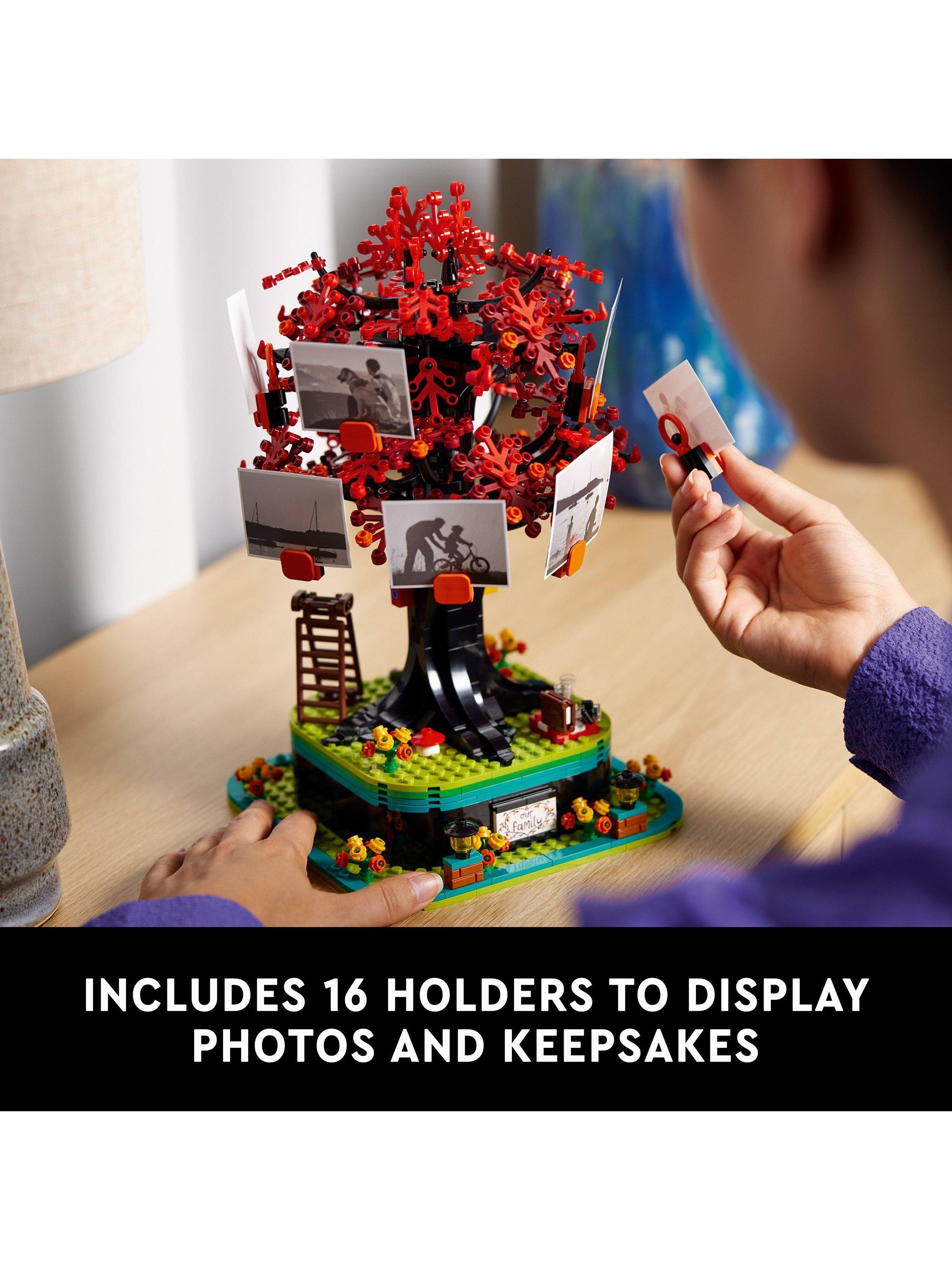 LEGO Ideas 21346 Family Tree & Keepsake Display Ornament