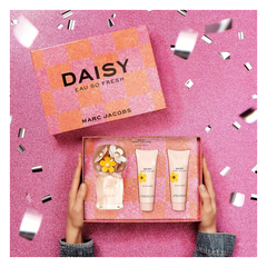 Marc Jacobs Daisy Eau So Fresh Eau de Toilette Spray 75ml Gift Set - Sense42 Beauty and Health