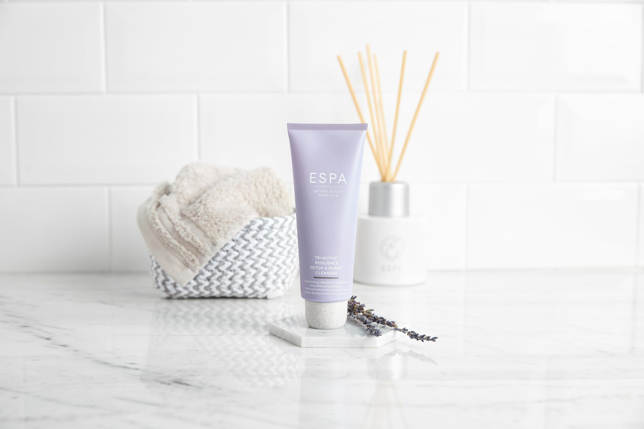 ESPA | Tri-Active™ Resilience Detox & Purify Cleanser | 100ml | Melts Away Makeup, Dirt & Oil | Protects Skin's Microbiome | Cream to Oil | Includes 100% Cotton Cloth