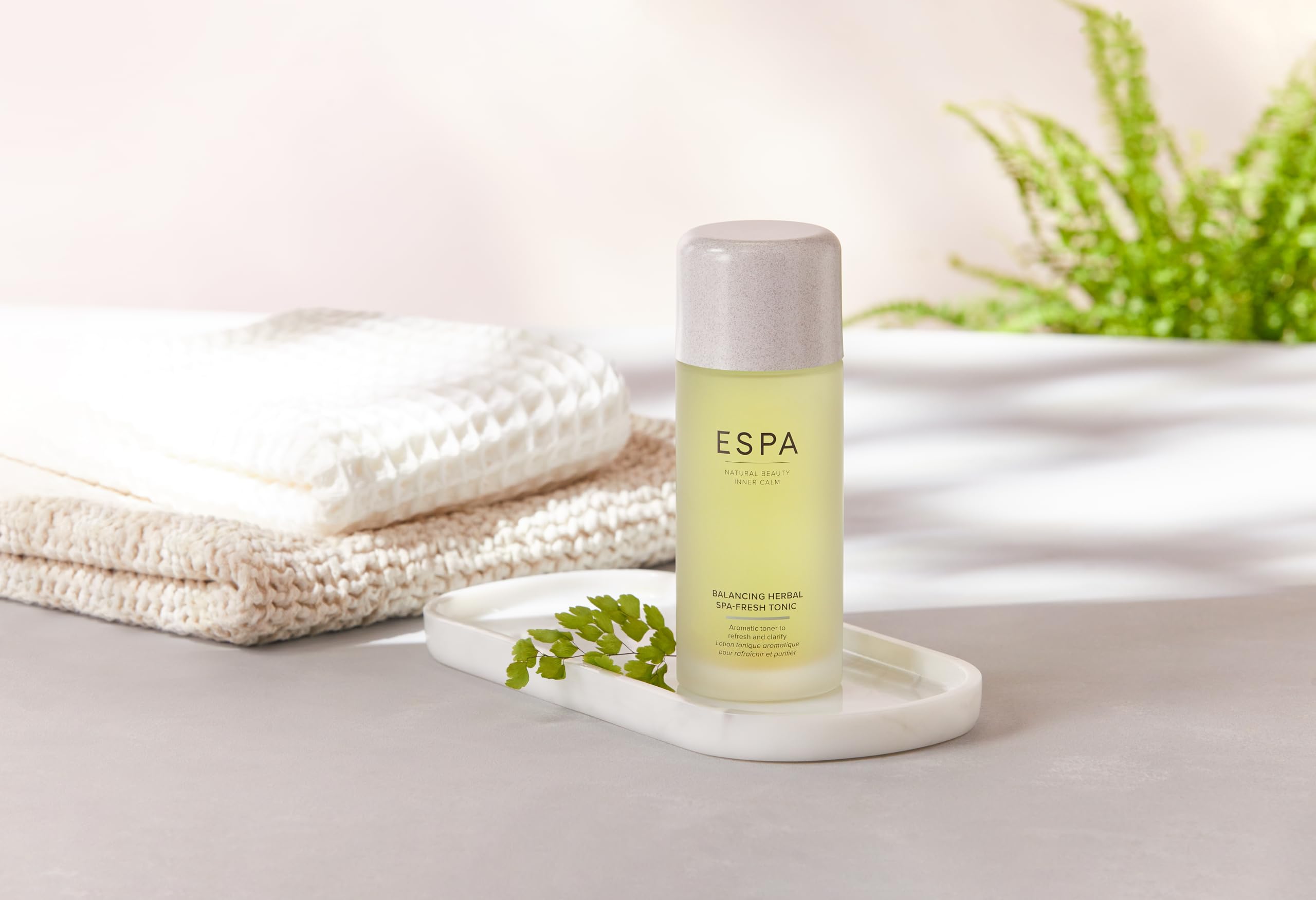 ESPA | Balancing Herbal Spa Fresh Tonic | 200ml | Helps Tone & Revitalise for Clear Looking Complexion | Essential Oils and Flower Waters | Peppermint, Witch Hazel and Elderflower | for Oily Skin