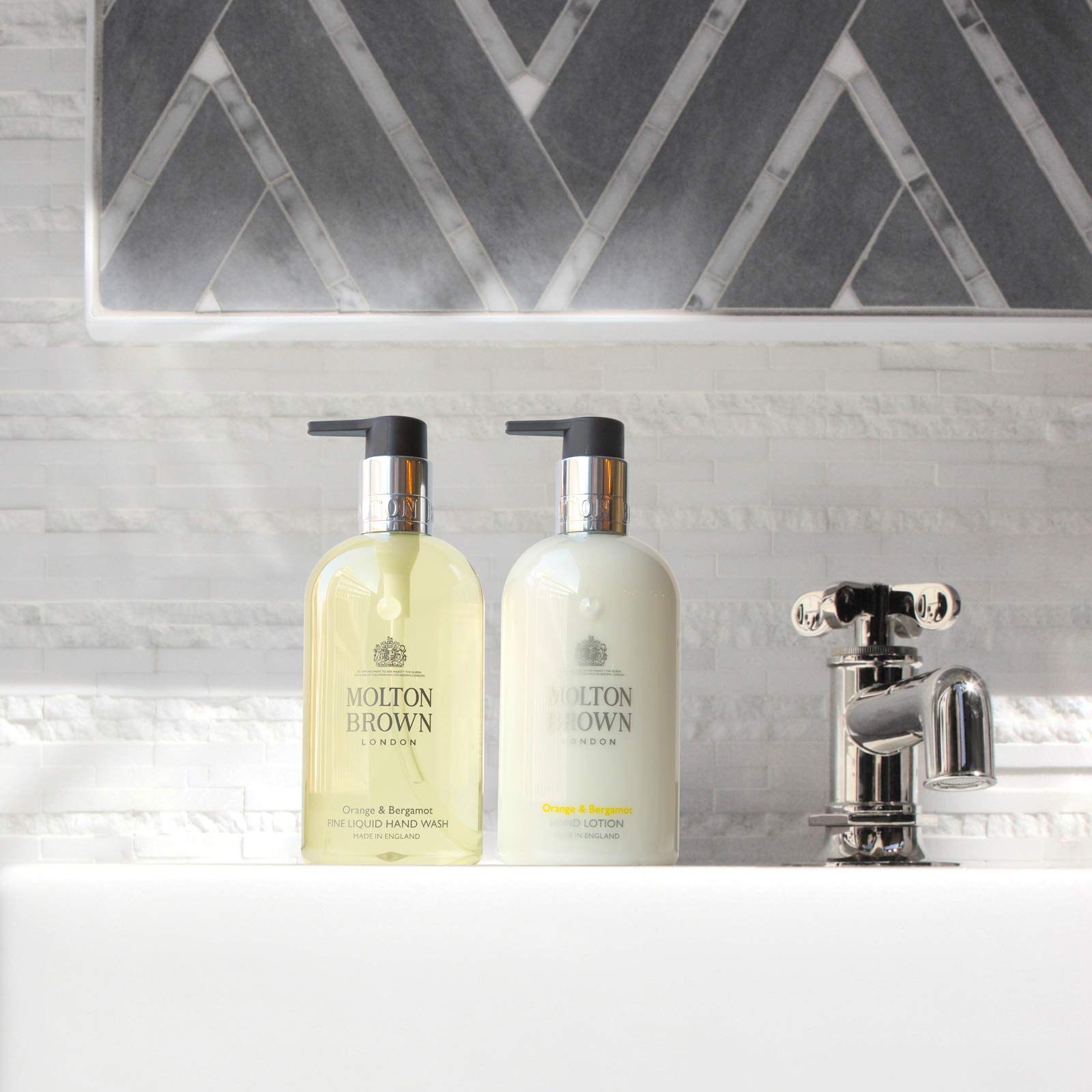 Molton Brown Orange and Bergamot Fine Liquid Hand Wash, 300ml - Sense42 Beauty and Health
