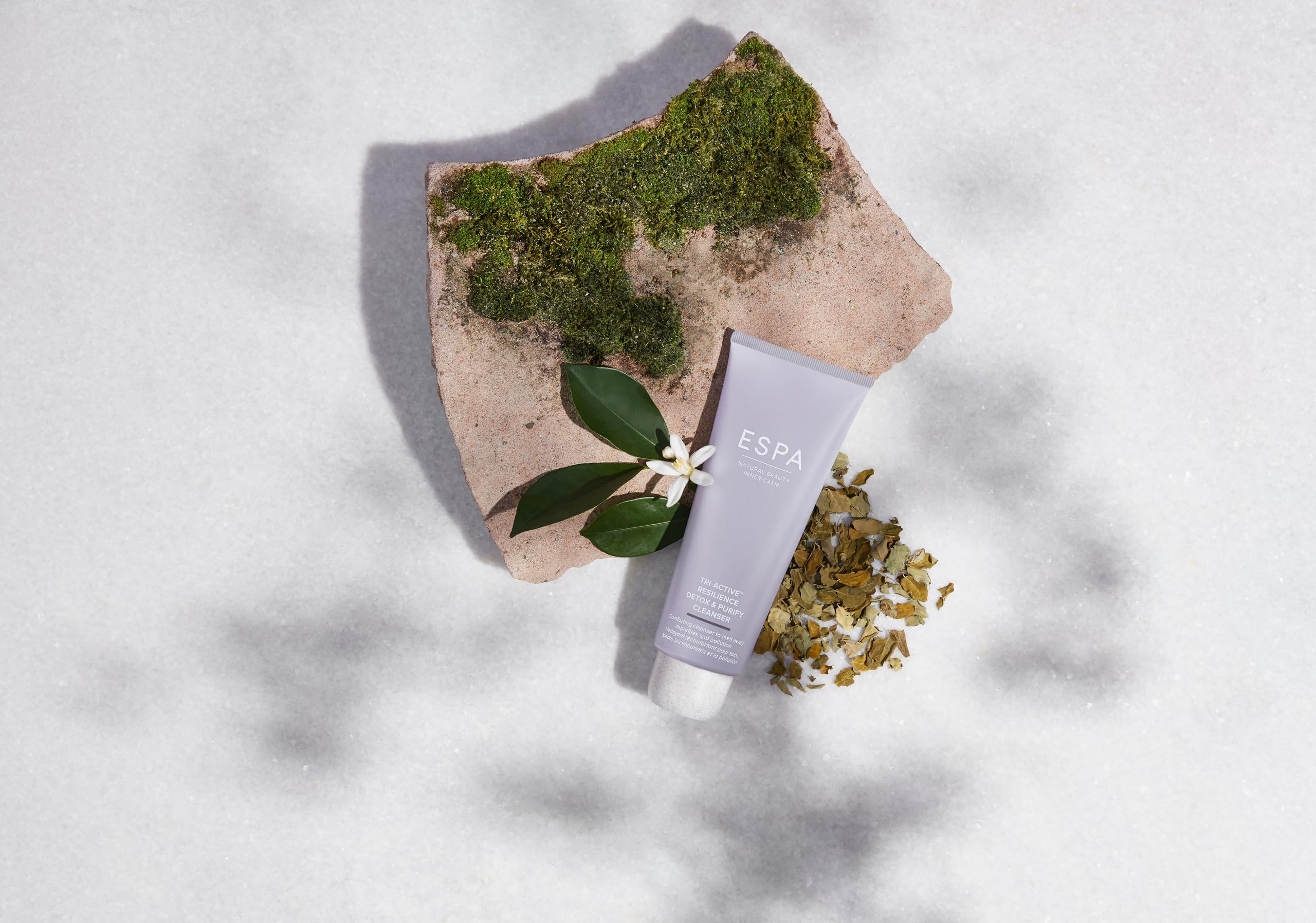 ESPA | Tri-Active™ Resilience Detox & Purify Cleanser | 100ml | Melts Away Makeup, Dirt & Oil | Protects Skin's Microbiome | Cream to Oil | Includes 100% Cotton Cloth